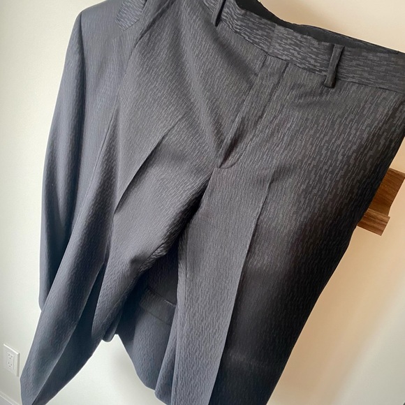 Hugo Boss Suit Jacket & Pant - Picture 3 of 7